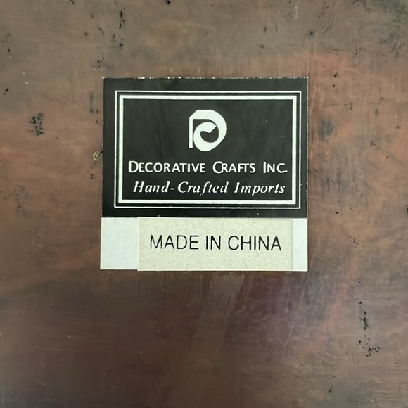 BRASS BASKETWEAVE TABLEWARE DECOR - Picture 6 of 10